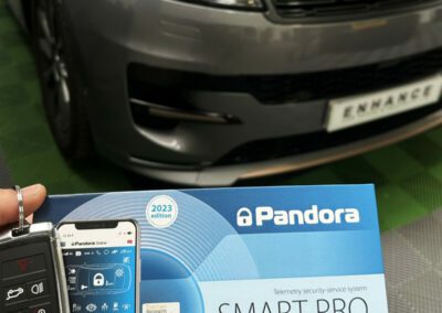 Pandora Smart Pro Security installed on Range Rover